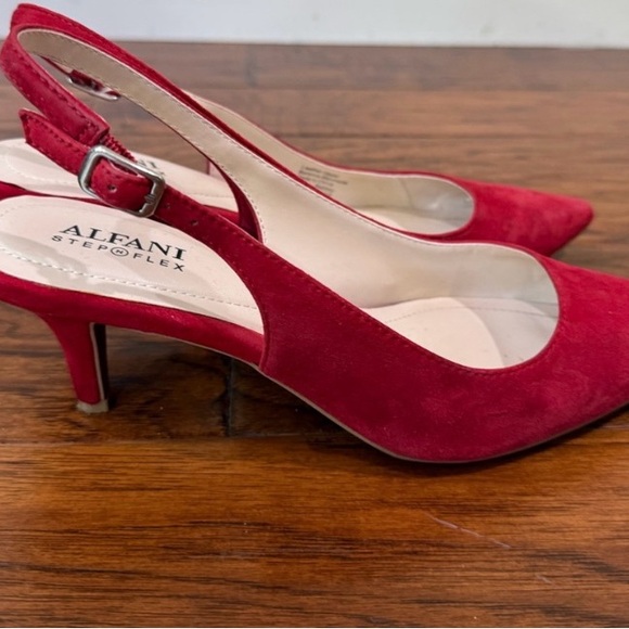 Alfani Shoes - Alfani RED Holiday Step 'N Flex Red Slingback Suede pump shoes! 👠 Perfect!